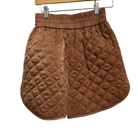 Pink Dolphin‎ women's brown quilted shorts size Medium - Picture 1 of 6